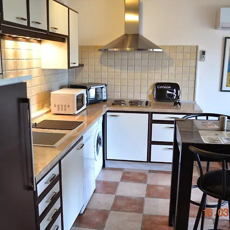 Lägenhet Rez-de-villa