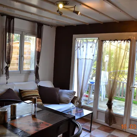 Lägenhet Rez-de-villa