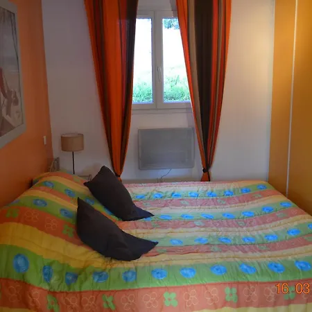 Lägenhet Rez-de-villa